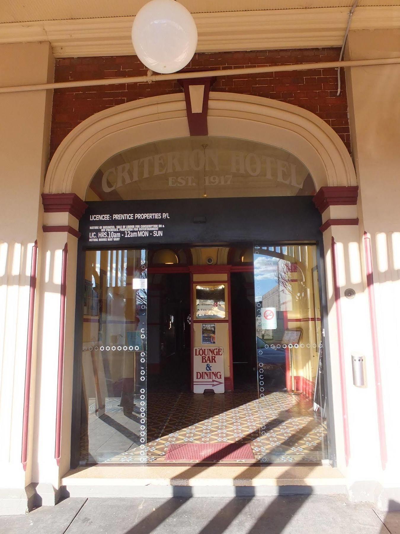 Criterion Warwick Hotel Exterior photo