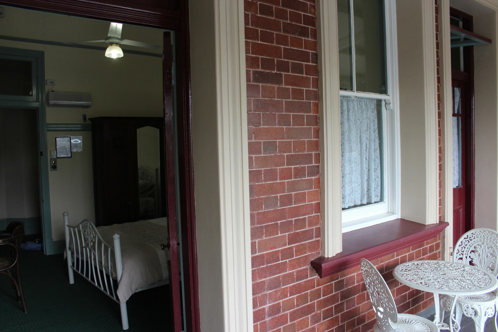 Criterion Warwick Hotel Exterior photo